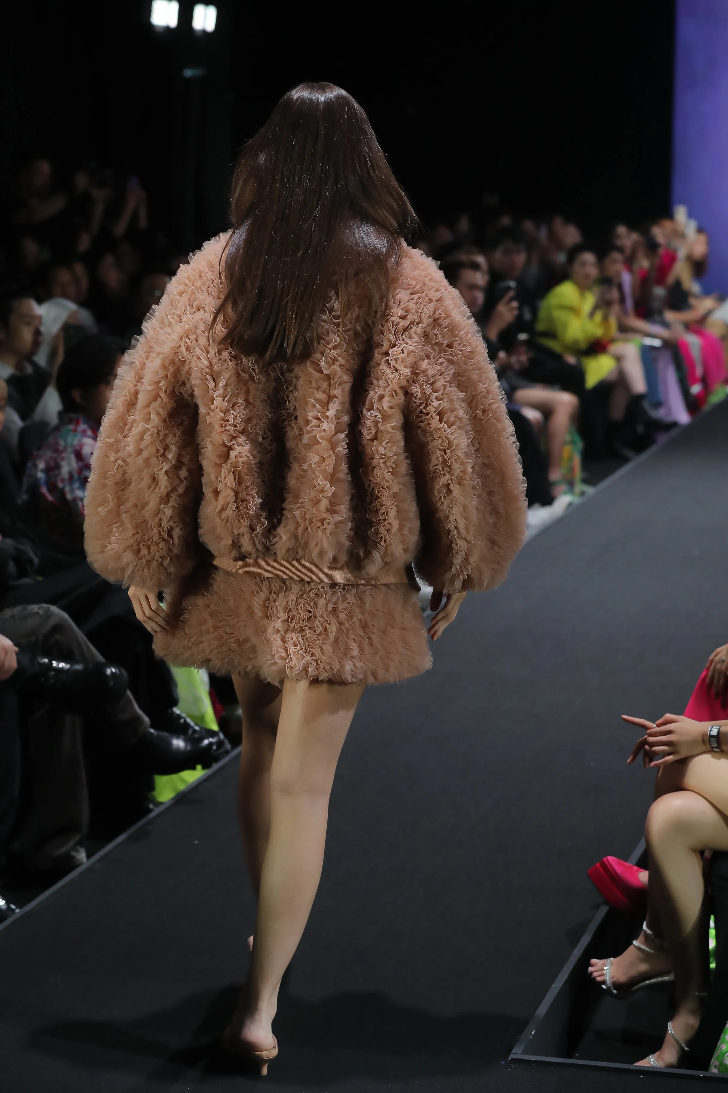 LOOK 3